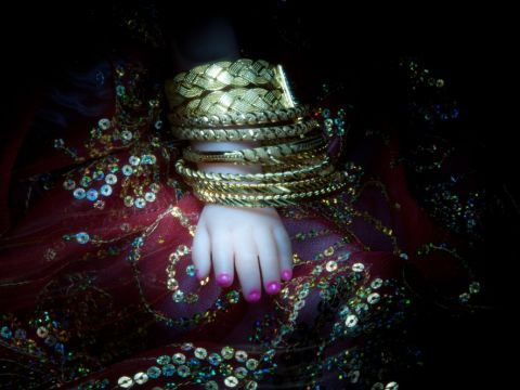 Yaşayan Kadınlar / Hülya Avdan - Zaman 