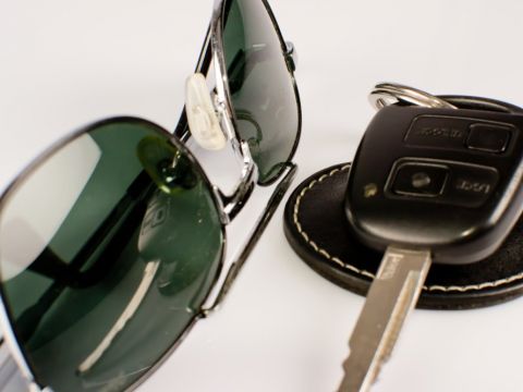 Yaşayan Kadınlar / Sema Omurtak - Madam 