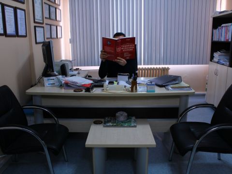 Yaşayan Kadınlar / Solmaz Mercan - Madam 